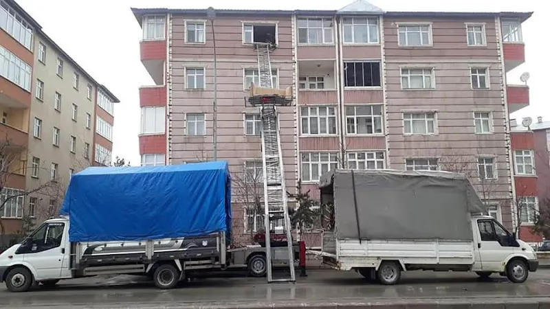 Furniture Hoisting Lift