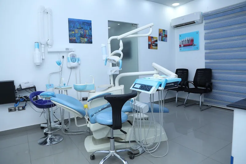 Dr Ahmed El omda - Care Dental Center - مركز كير لزراعة وتجميل الاسنان