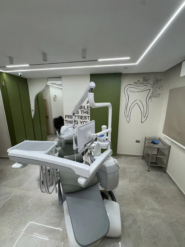عيادة دكتورة /شيماء الشحات لطب وجراحة الفم والأسنان بشارع الجلاء-المنصورة-dr Shymaa elshahat dental clinics