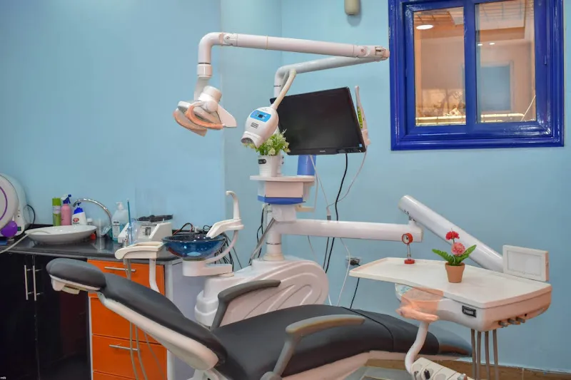 عيادة دكتور مجدي نخنوخ رفق لطب الاسنان(dental care aswan)