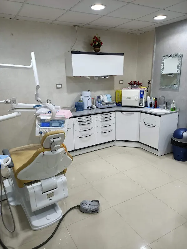 مركز سمايل كير لتجميل الاسنان