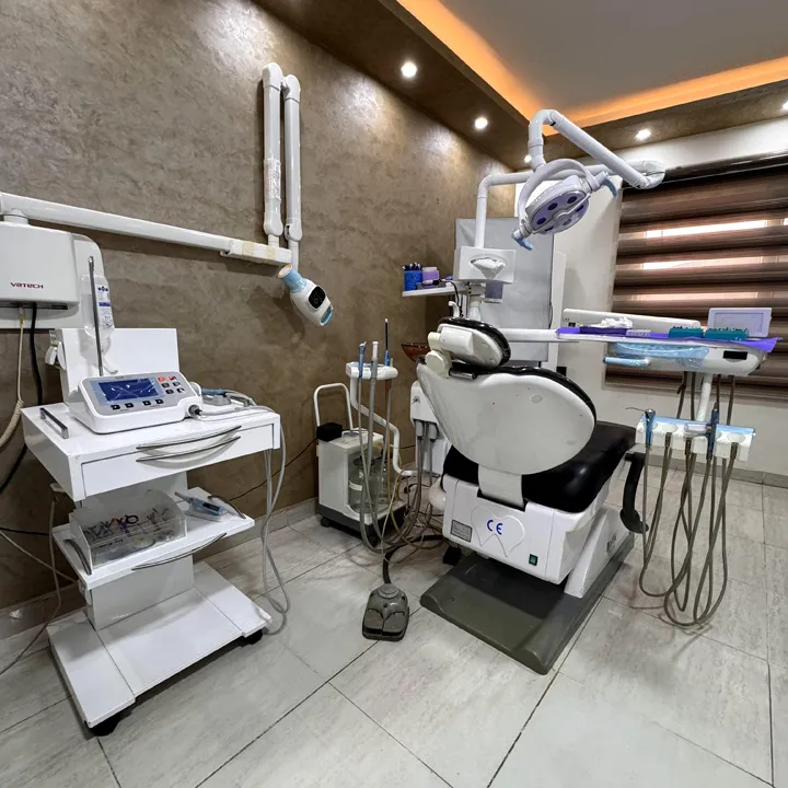 د علاء درويش لزراعة وتقويم وتجميل الأسنان Darwish Dental Clinic
