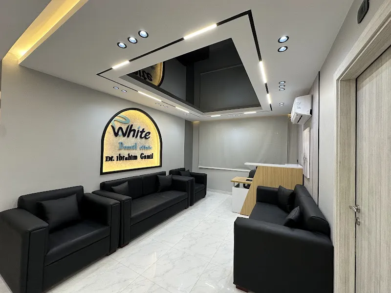 دكتور أحمد فتحي إبراهيم Laser Dental Clinic
