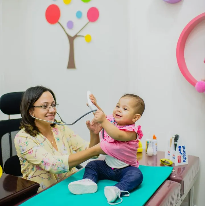 الدكتوره ايرينى رشدى استشارى طب الأطفال وحديثى الولاده