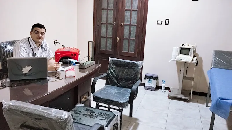 عيادة د. أحمد عزيز الدلال، باطنة عامة و غدد صماء و جهاز هضمي