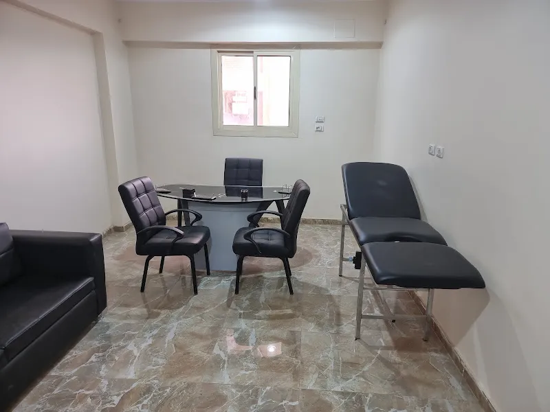 عياده الدكتور ياسر على العونى