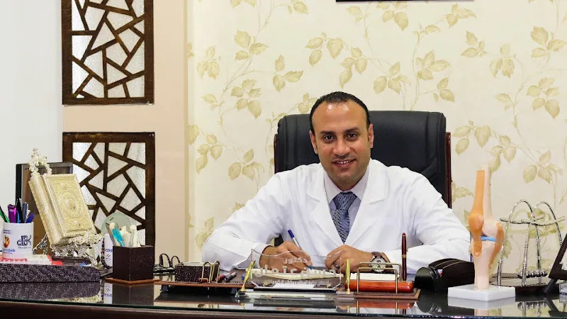 دكتور مجدى الدخاخنى _أستاذ جراحة العظام والكسور