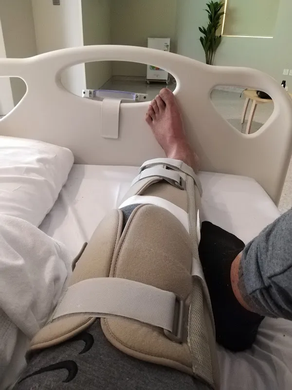 عيادة دكتور محمد عطية مدرس واستشاري جراحة العظام ومناظير الركبة والرباط الصليبي