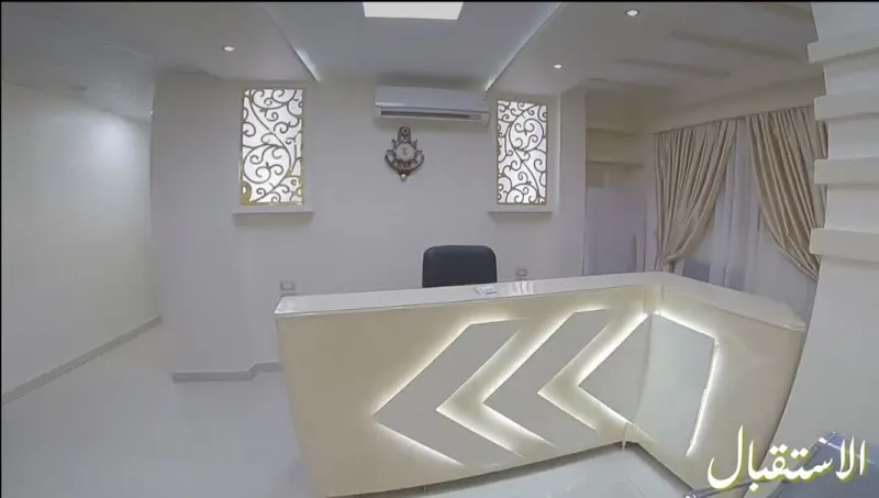 دكتور احمد الدرينى استشارى جراحة العظام والمفاصل والكسور