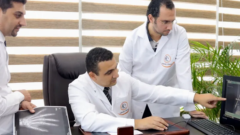 Dr. Mohamed Kadri Consultant Internal Medicine and Cardiology