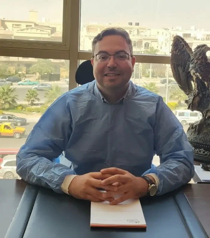 عيادة دكتور محمود فاروق استشاري الجهاز الهضمي والكبد والمناظير