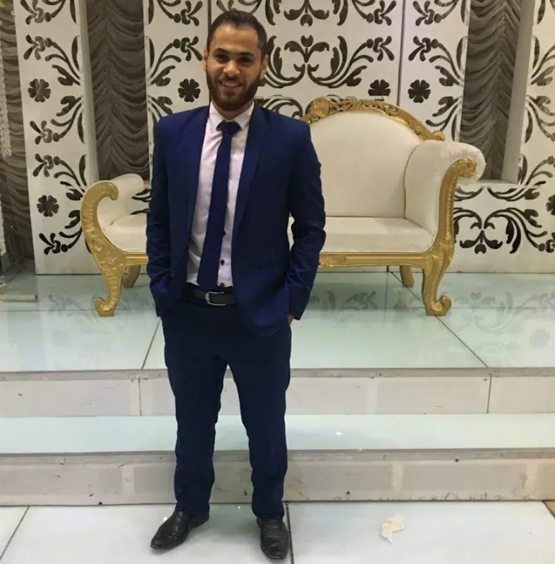 عياده الدكتور عمرو كامل