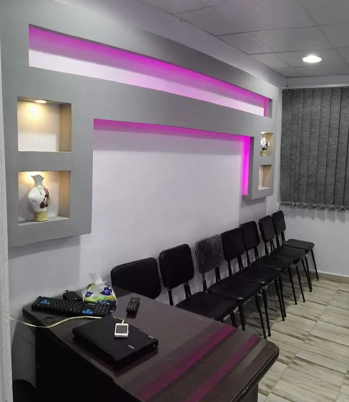 دكتور هشام العساسى استشارى العيون