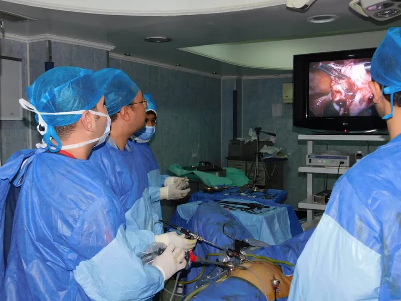 الدكتور وليد النجار أستاذ مساعد التوليد وأمراض النساء واستشاري الأورام والمناظير