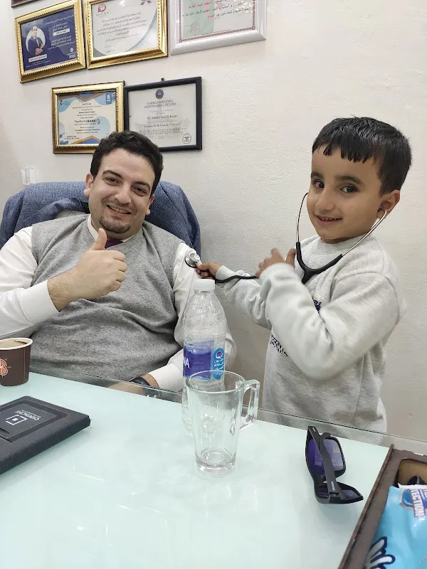 دكتور احمد عبد القادر استشاري الطب النفسي والأعصاب