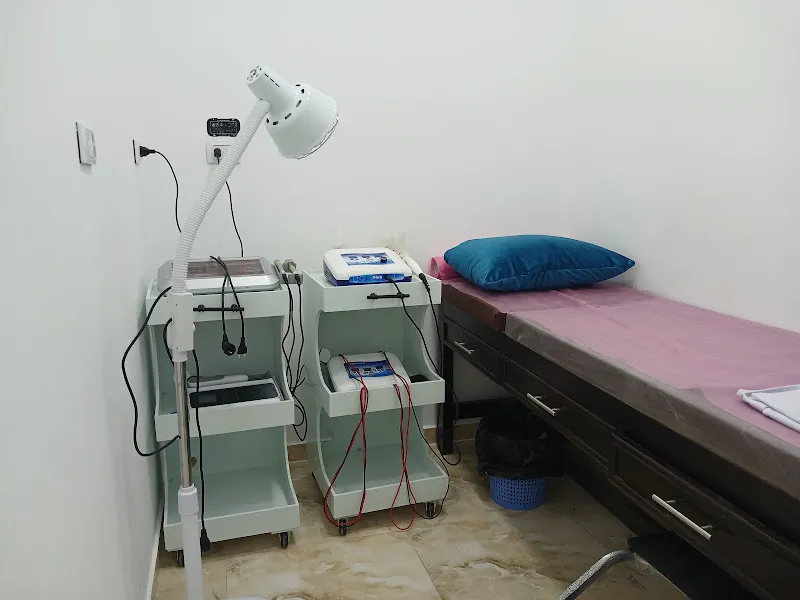عيادة د/ عماد سمير للعلاج الطبيعى