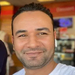 دكتور شارلي ويلسون