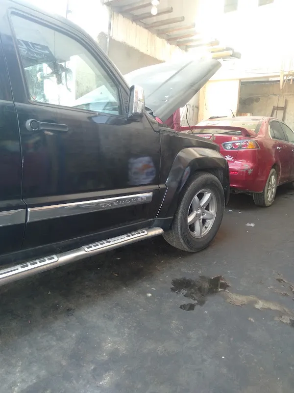 Car Mechanic Al-Osta Mohamed Sherif