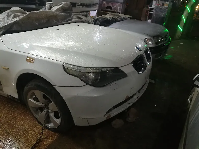 آل شريف لقطع غيار السيارات