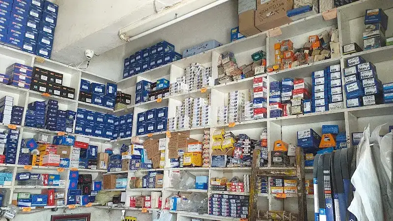 نادر لقطع غيار السيارات الاصلية