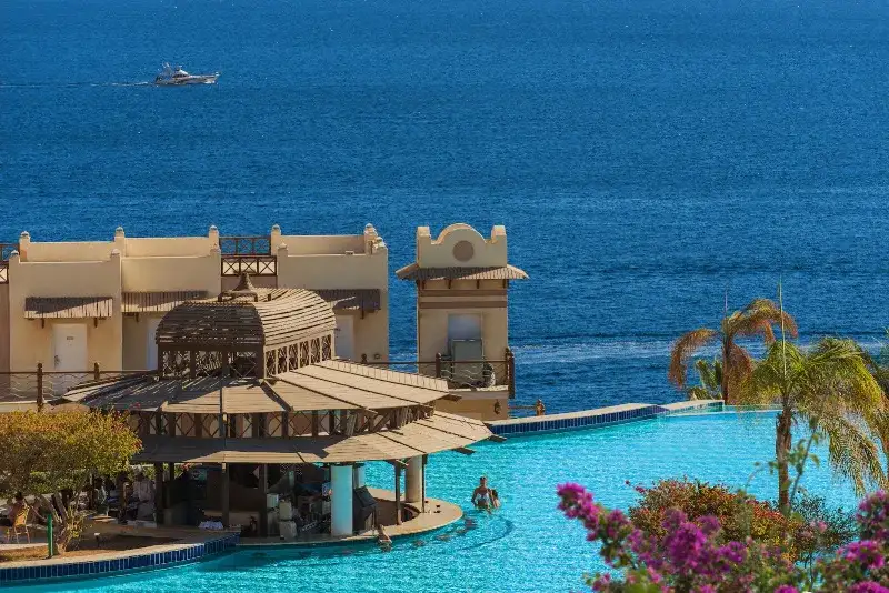 الفيروز ترافيل للسياحه