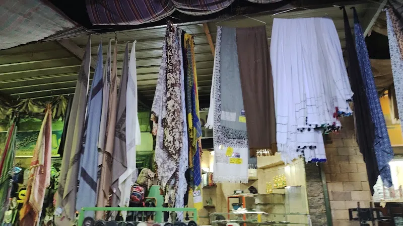 Khalafa Omar for ready-made robes and Hajj and Umrah gifts