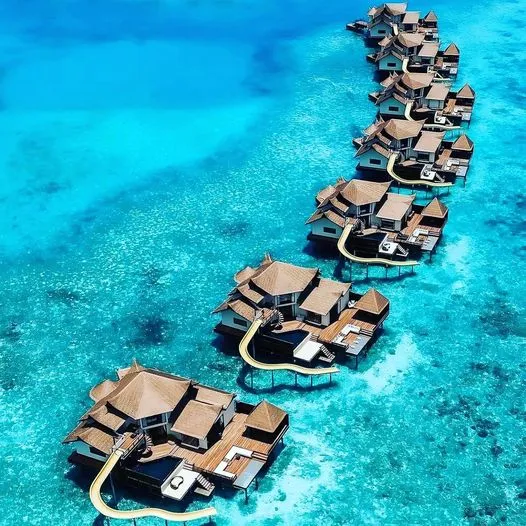 PYRAMIDS TRAVEL