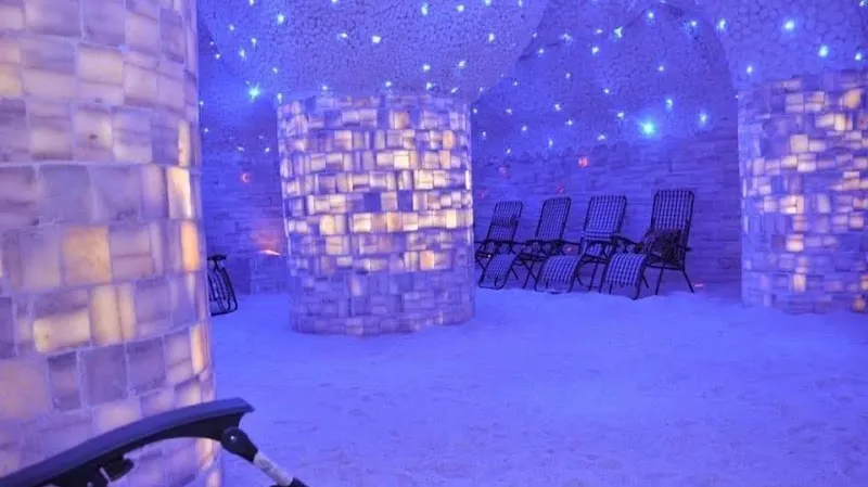 القريه البدويه وكهف الملح salt cave